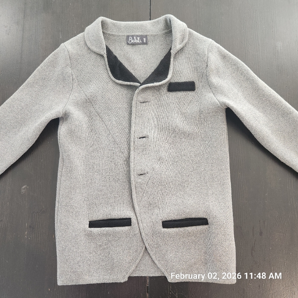 Belati Knit Gray Blazer with Black Accents